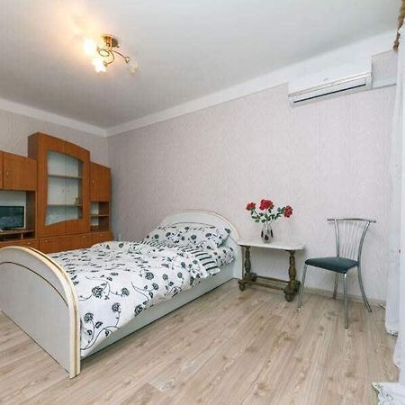Comfortable One Bad Near Guliver Киев Екстериор снимка