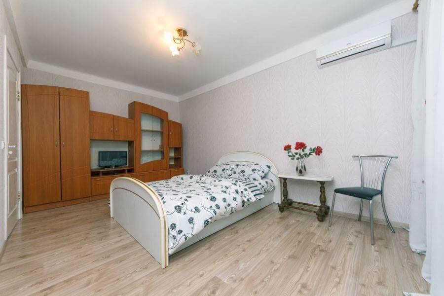 Comfortable One Bad Near Guliver Киев Екстериор снимка
